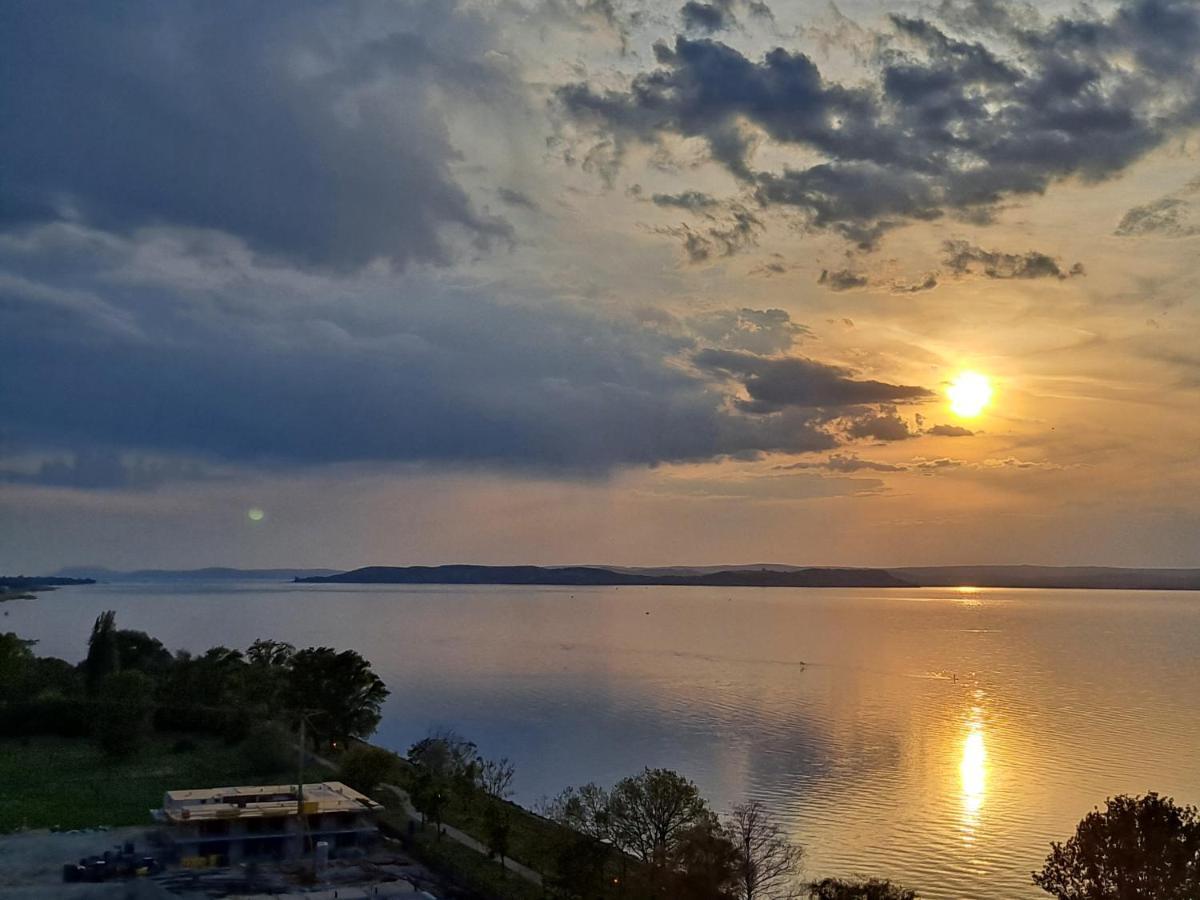 Vizparti Silver X Apartman Siofok Luaran gambar
